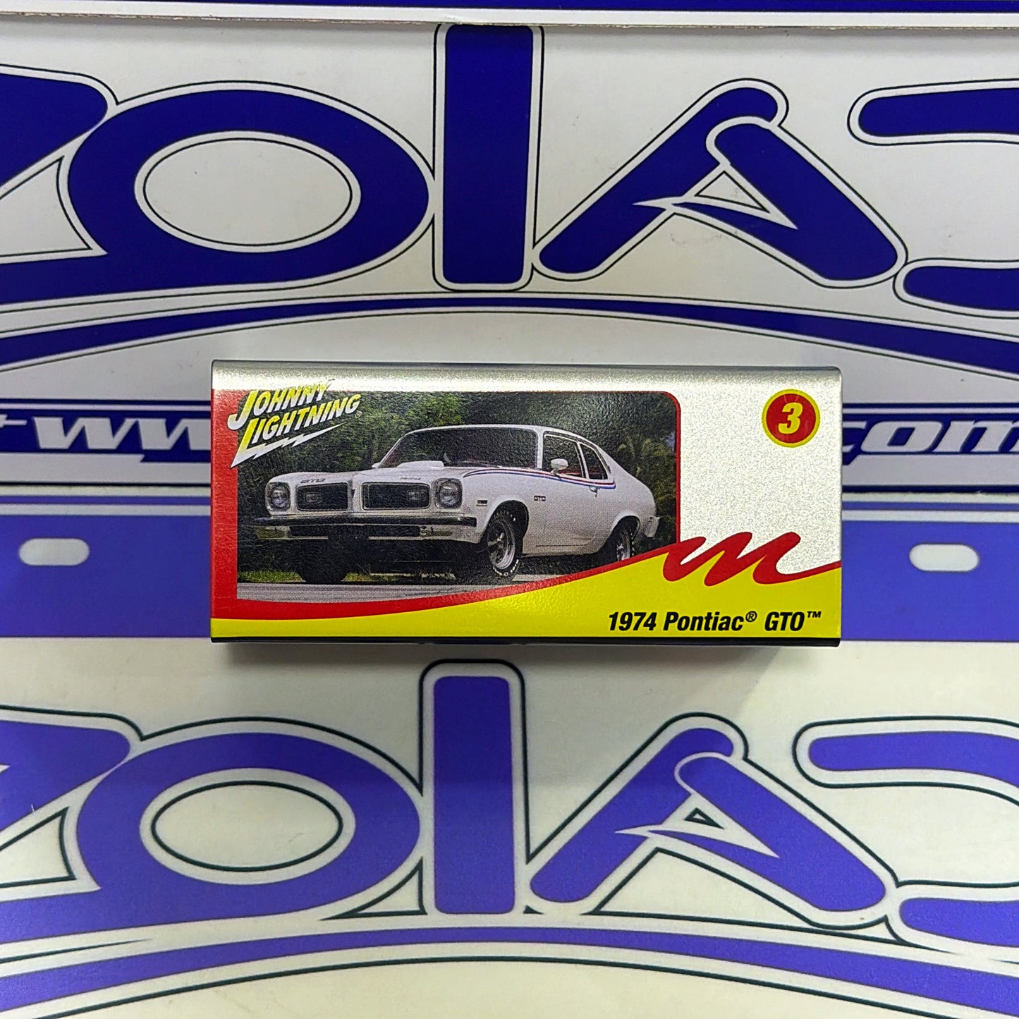 PONTIAC GTO 1974 JOHNNY LIGHTNING