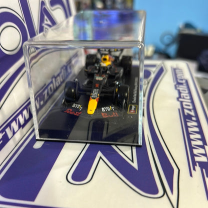 RB18 Max Verstappen #1 RedBull (ACRYLIC/WITH HELMET)