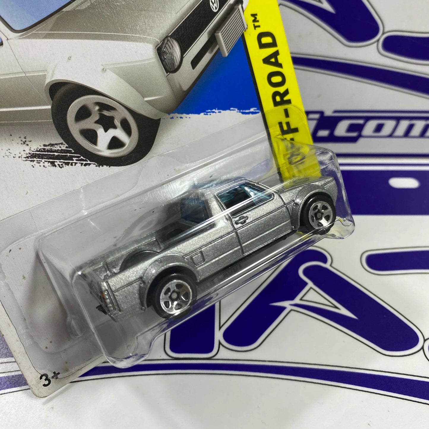 VOLKSWAGEN CADDY Hot Wheels disponible en Zoladi Lima