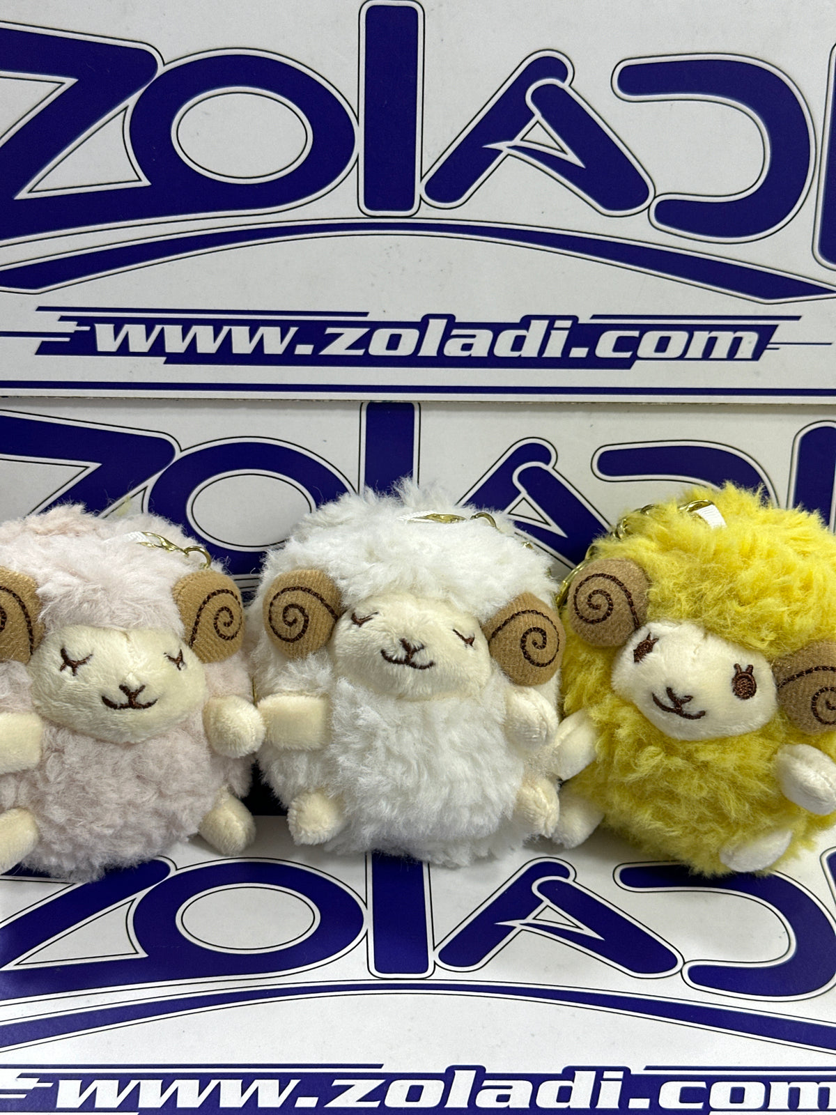 LLAVEROS DE PELUCHE DE CORDERITOS CUTE ALEATORIOS
