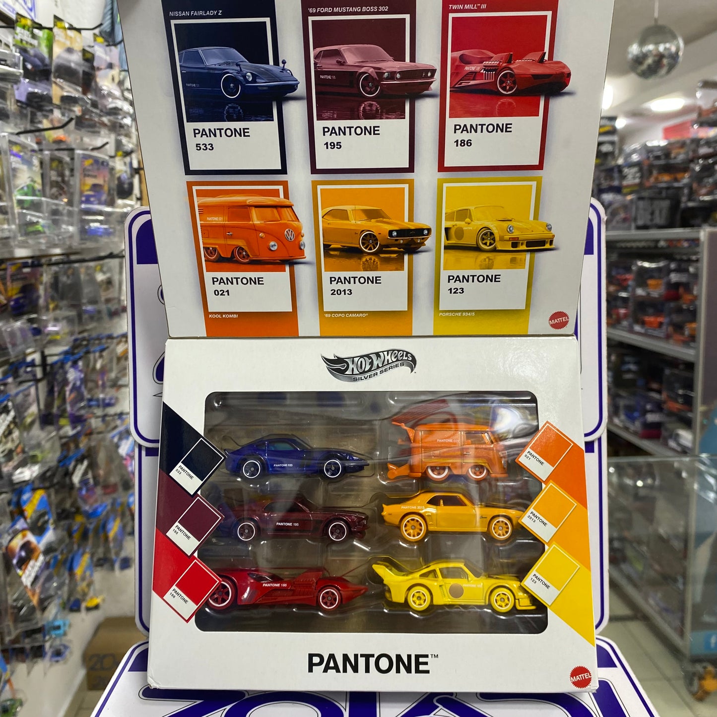 JNN67 PANTONE PACK