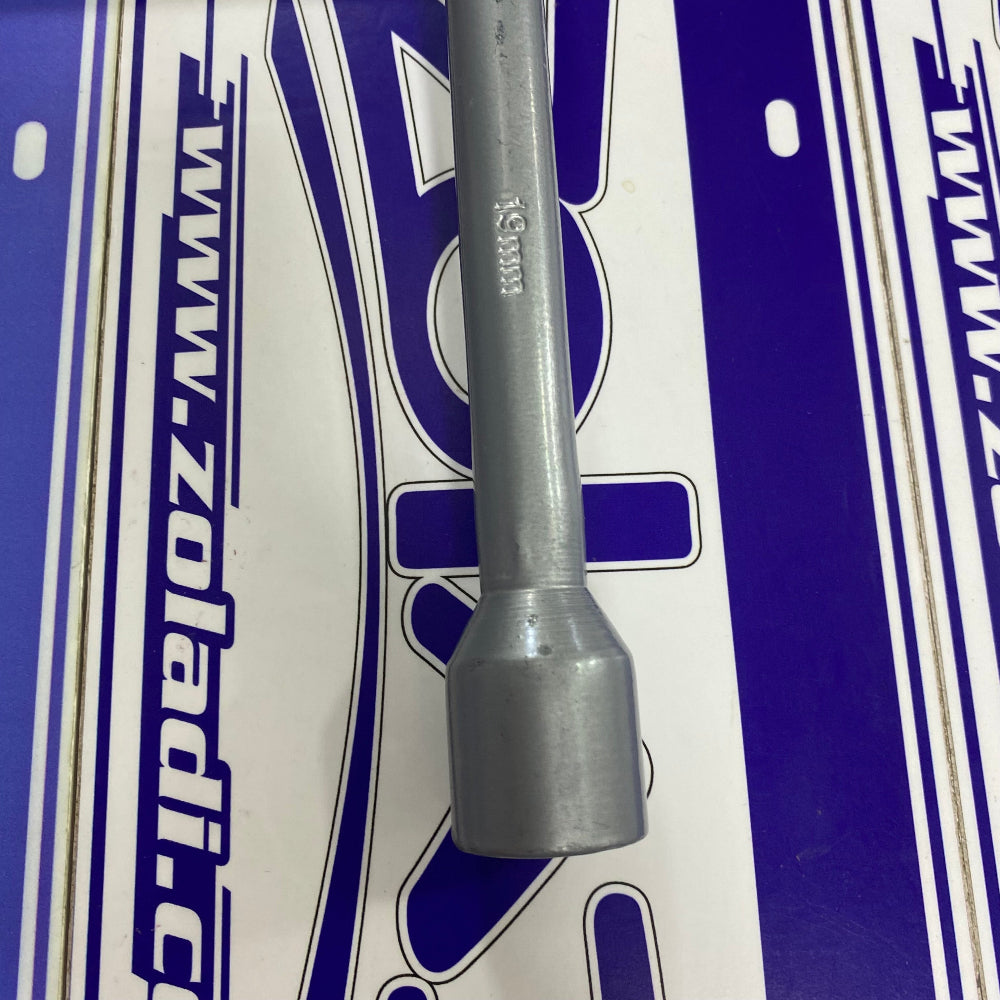 LLAVE DE RUEDA TIPO CRUZ 17mm, 19mm, 21mm y 23mm