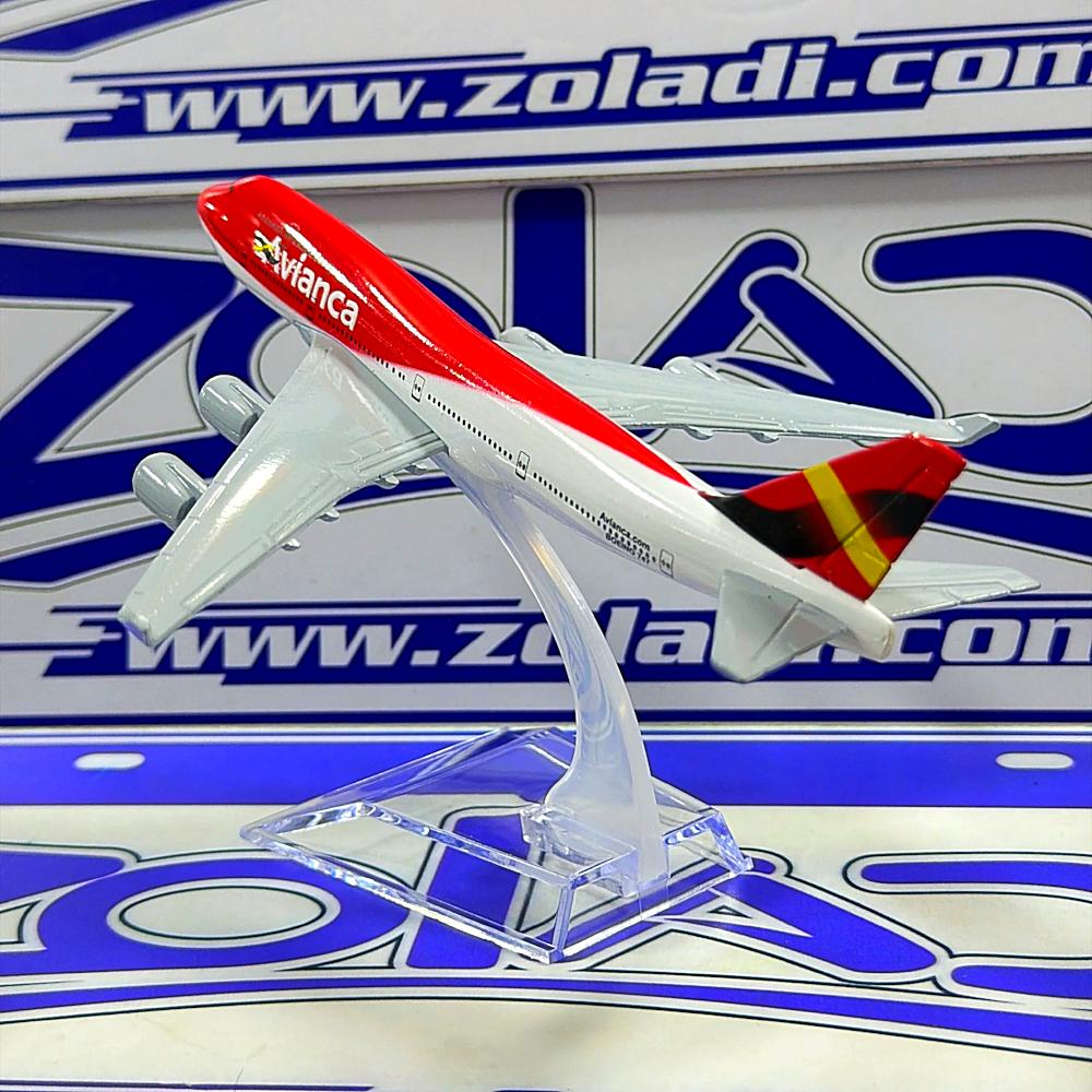 AVIÓN AVIANCA