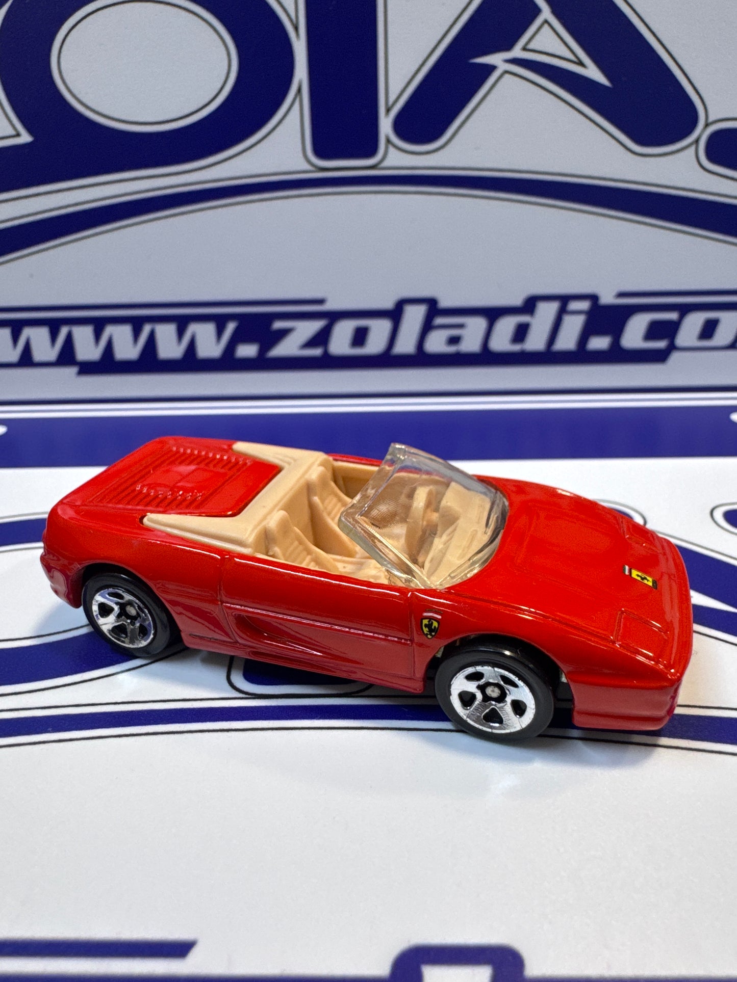 SU FERRARI F355 SPIDER HOTWHEELS