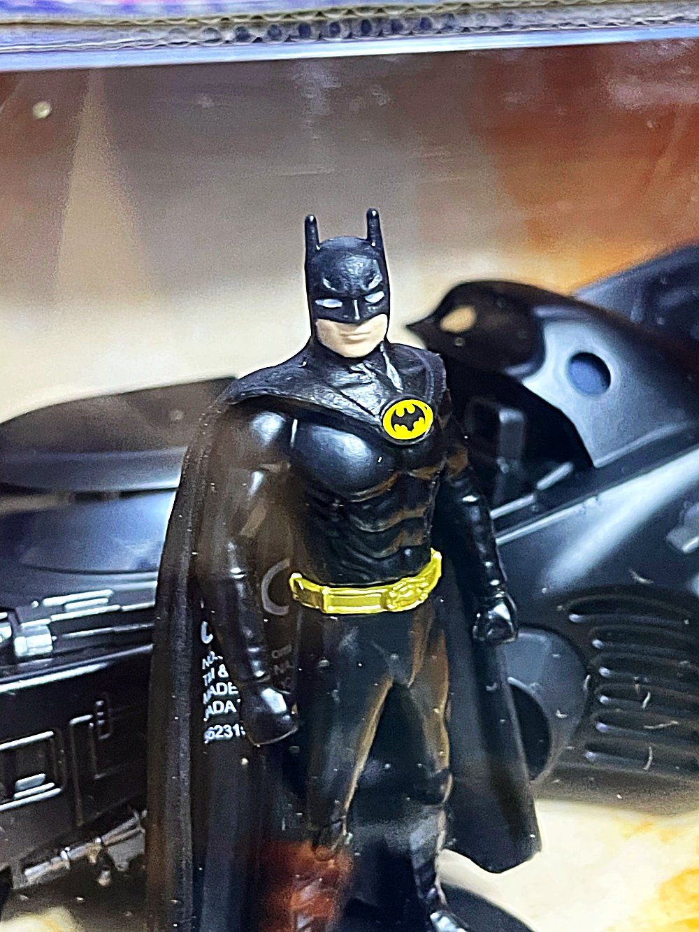 98260 1/24 BATMOBILE & BATMAN