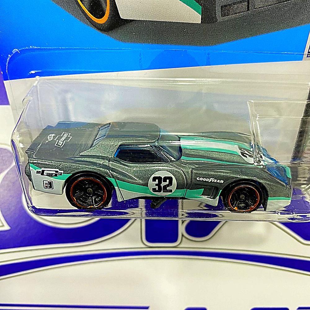 HTD67 76 GREENWOOD CORVETTE