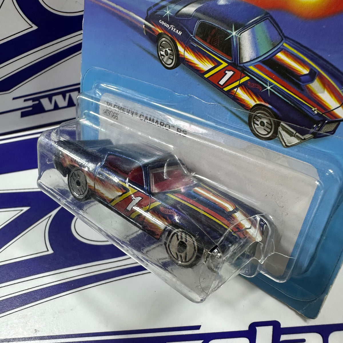 HDG66 70 CHEVY CAMARO RS