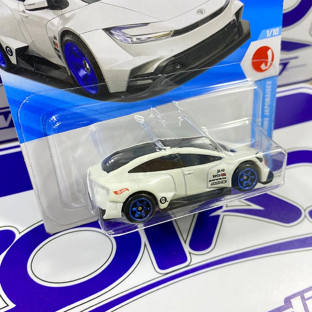 JJH37  -2  TOYOTA PRIUS CUSTOM / PERSONNALISE
