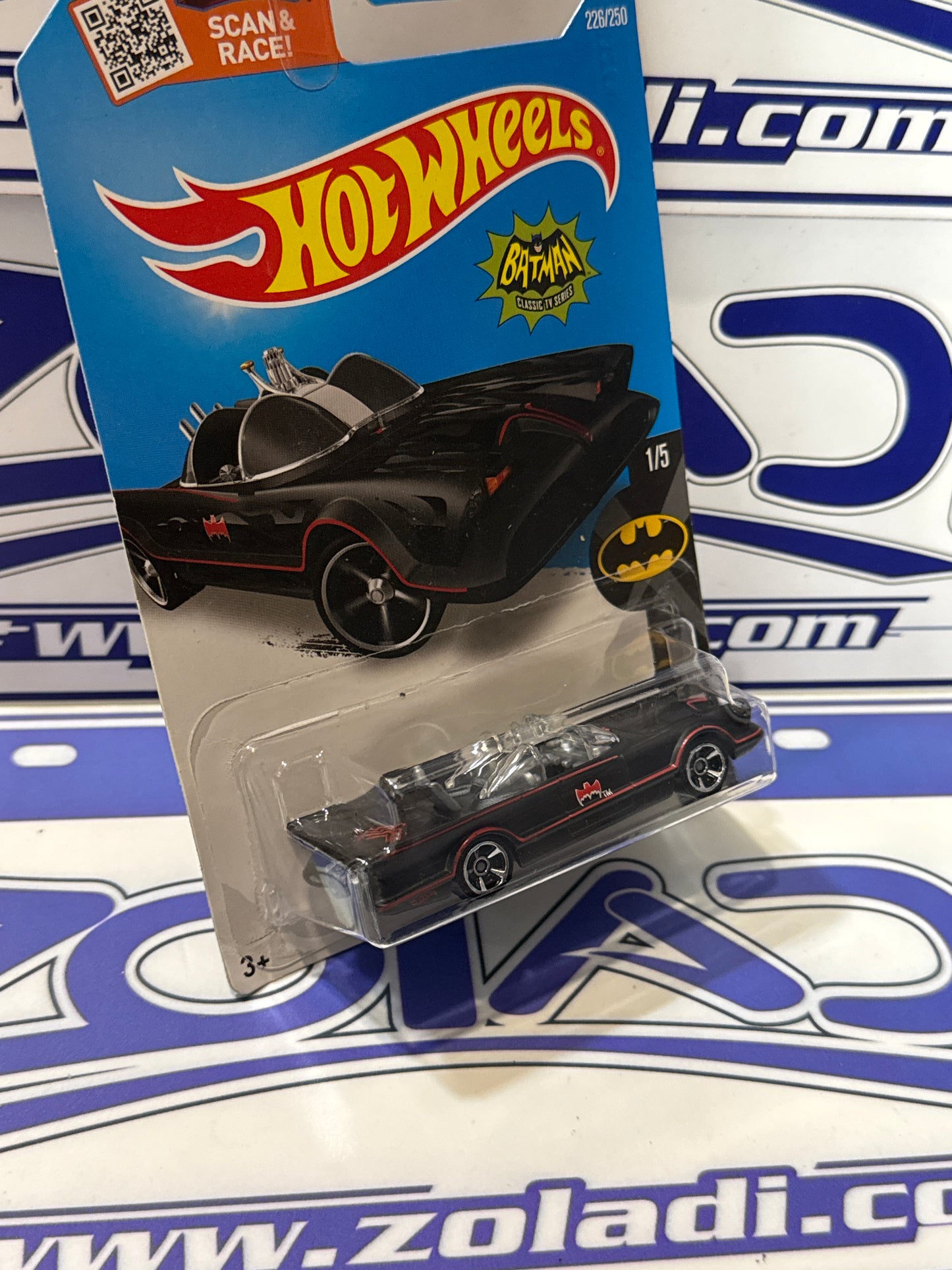 DHT15 TV SERIES BATMOBILE