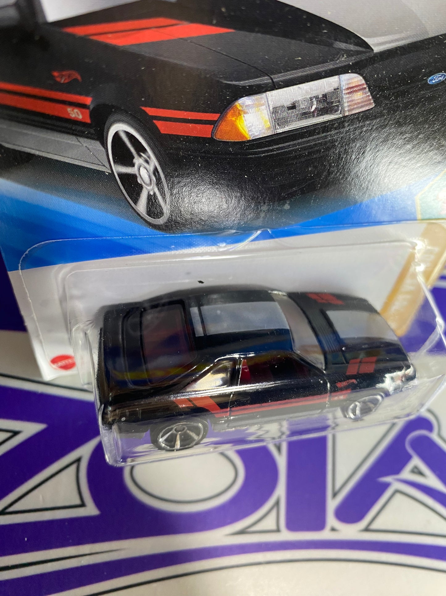 HYY68 92 FORD MUSTANG