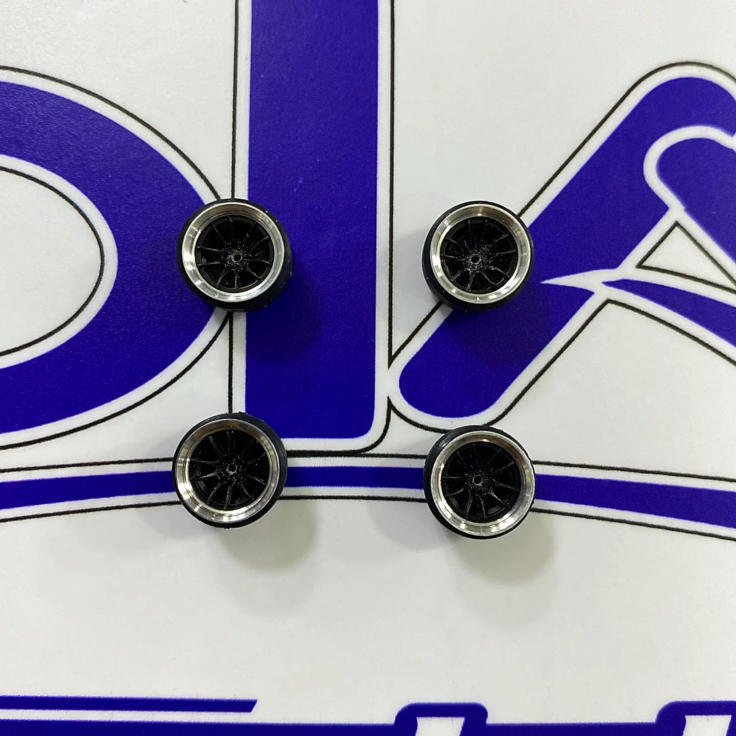 KURO ZOKU SET DE 4 LLANTAS SPOKERS BLACK / CHROME
