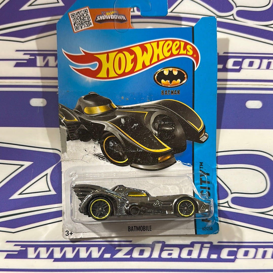 CFJ50 Batmobile Hot Wheels