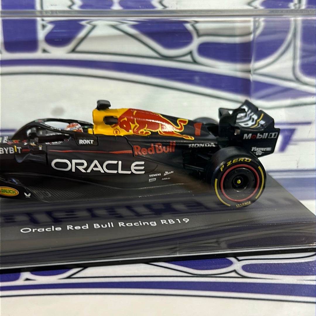 RB19 Max Verstappen #1 RedBull (WITH ACRYLIC/WITH HELMET) 2023