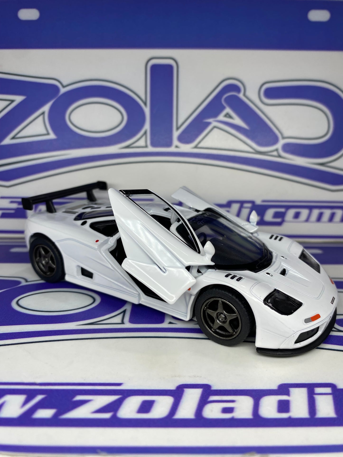 SU 1995 MCLAREN F1 GTR 1/34