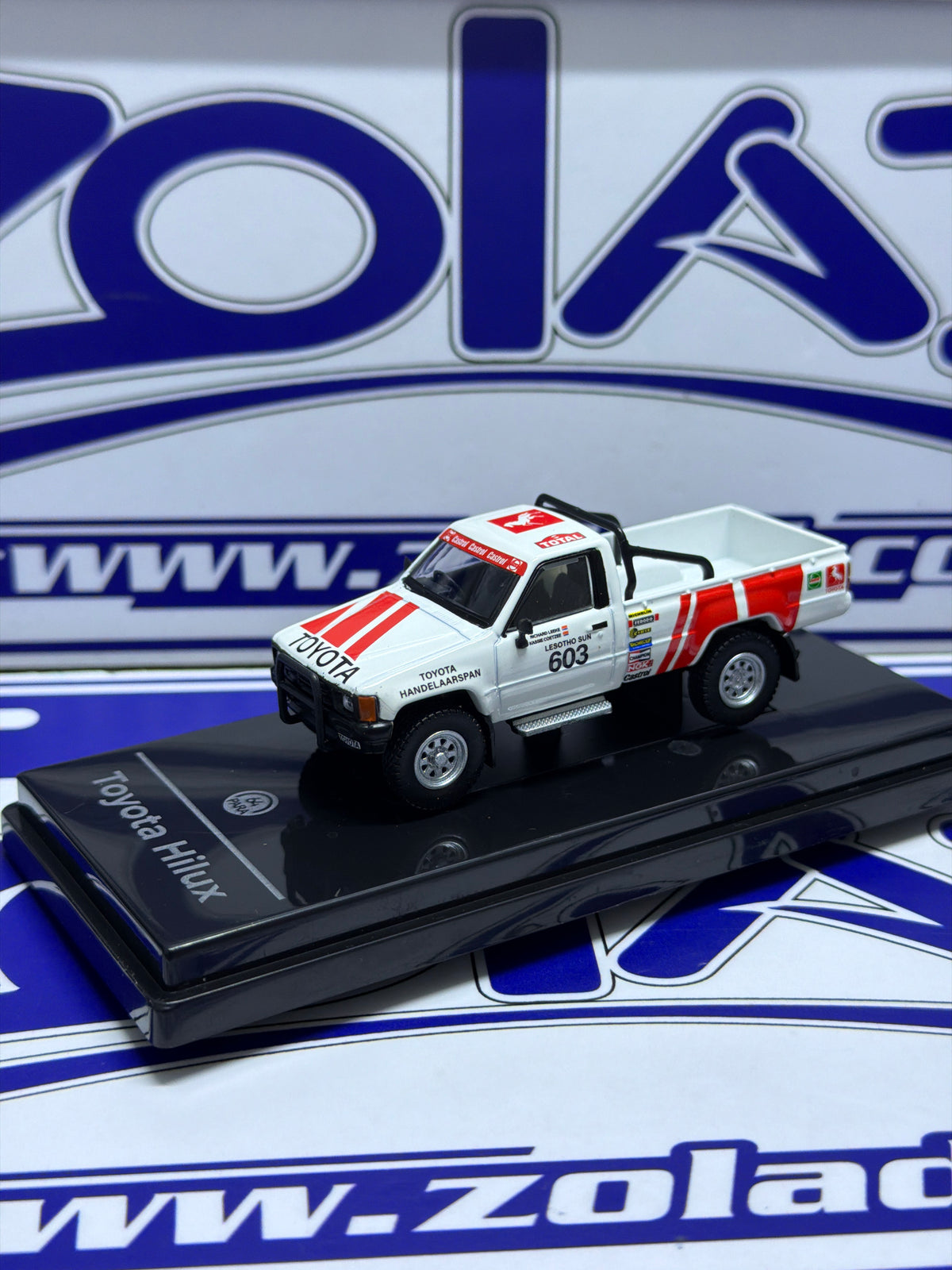 TOYOTA HILUX 1993 ROOF OF ÁFRICA PARA64