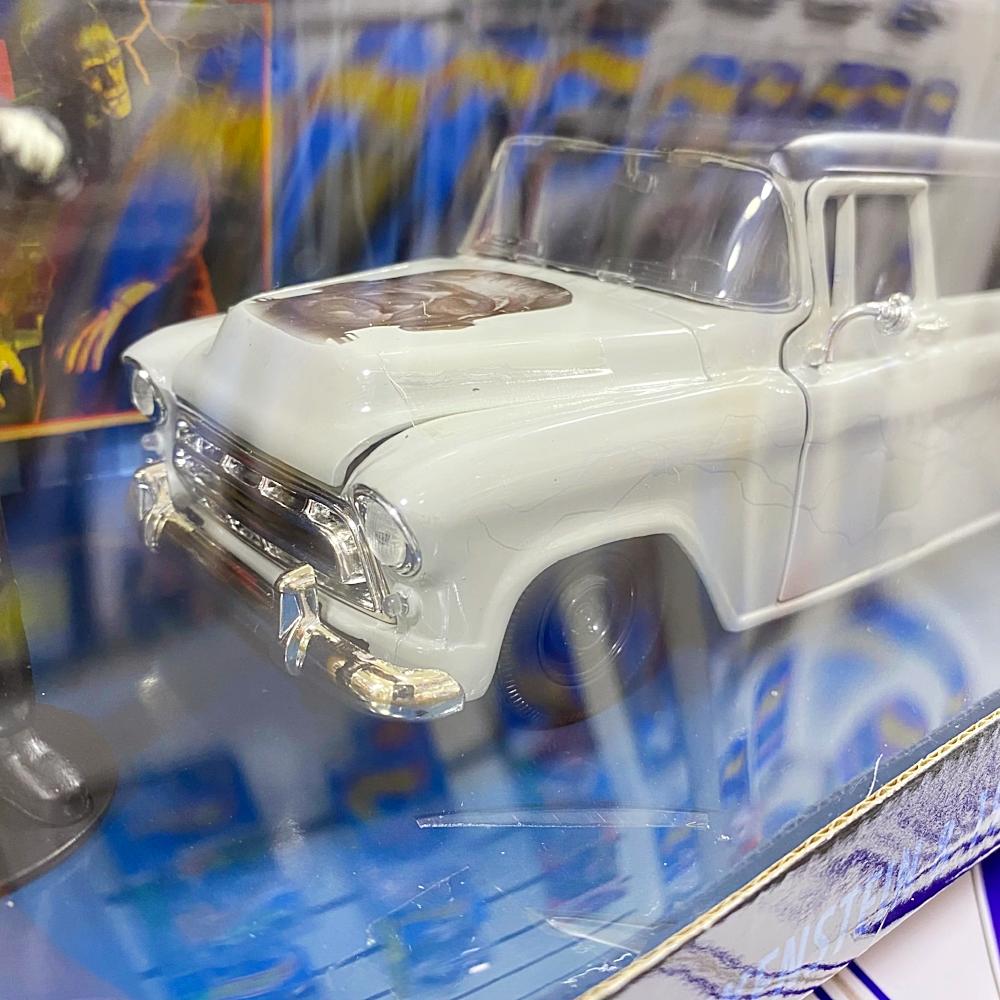 32191 1/24 FRANKENSTEIN & 1957 CHEVROLET SUBURBAN