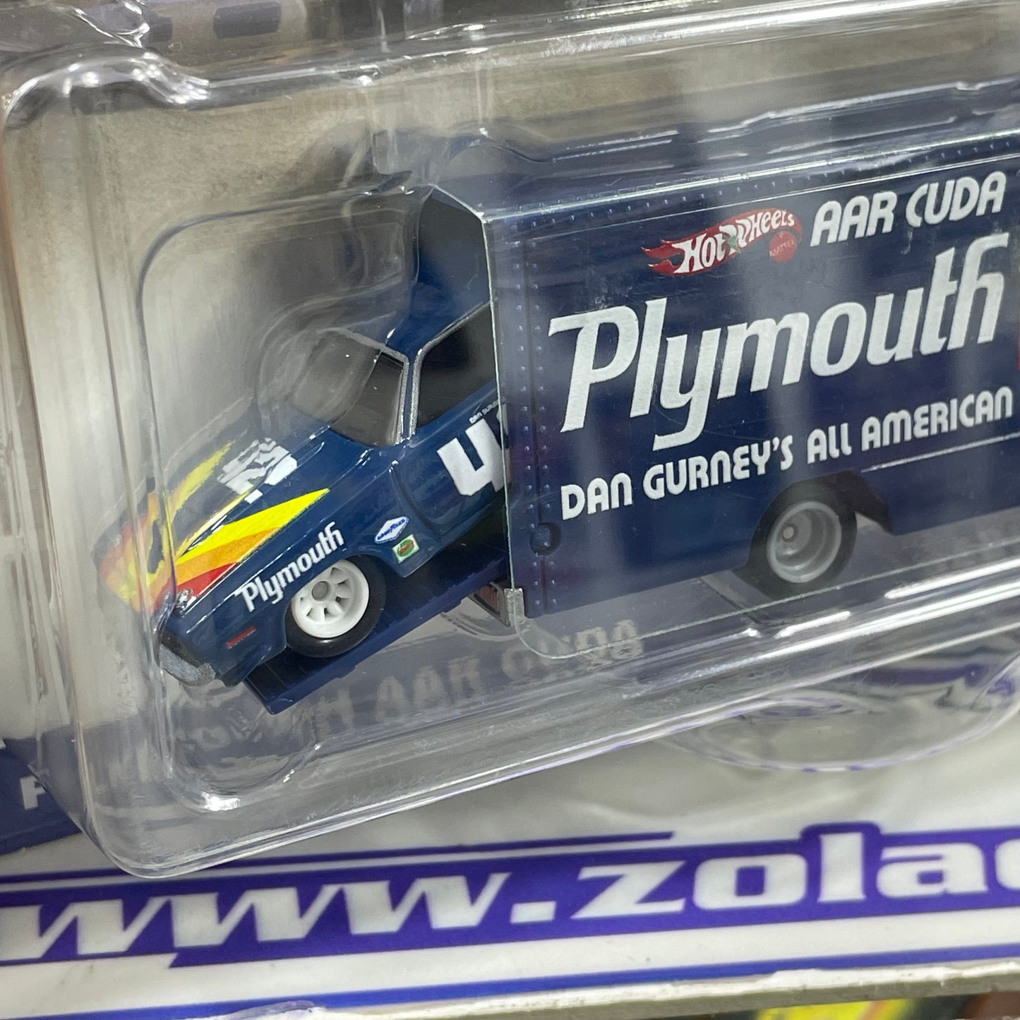 HRV38 TEAM TRANSPORT PLYMOUTH CUDA / SAKURA SPRINTER