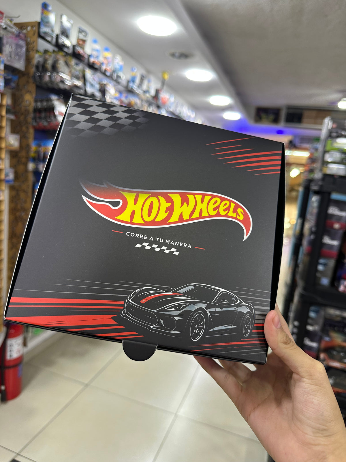 CAJA DE REGALO HOTWHEELS 30 SEPT 20x20