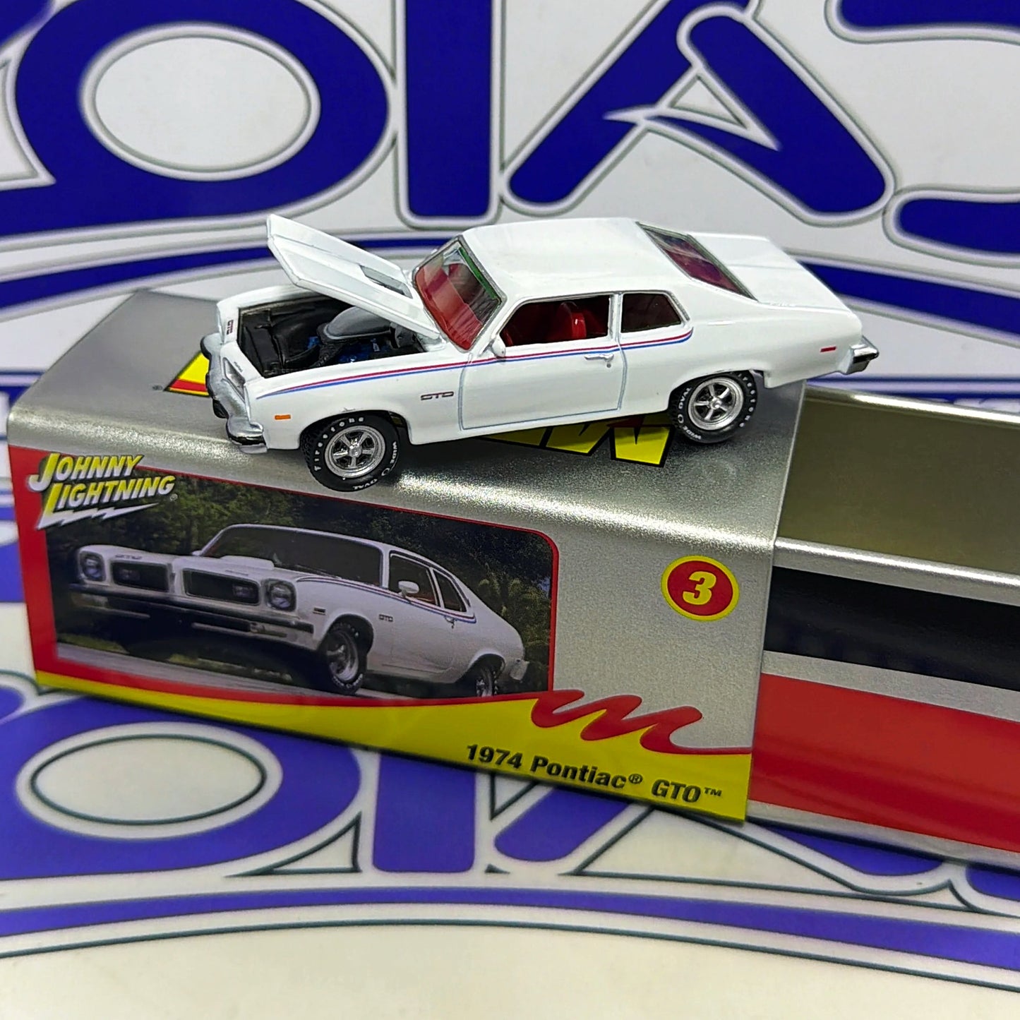 PONTIAC GTO 1974 JOHNNY LIGHTNING
