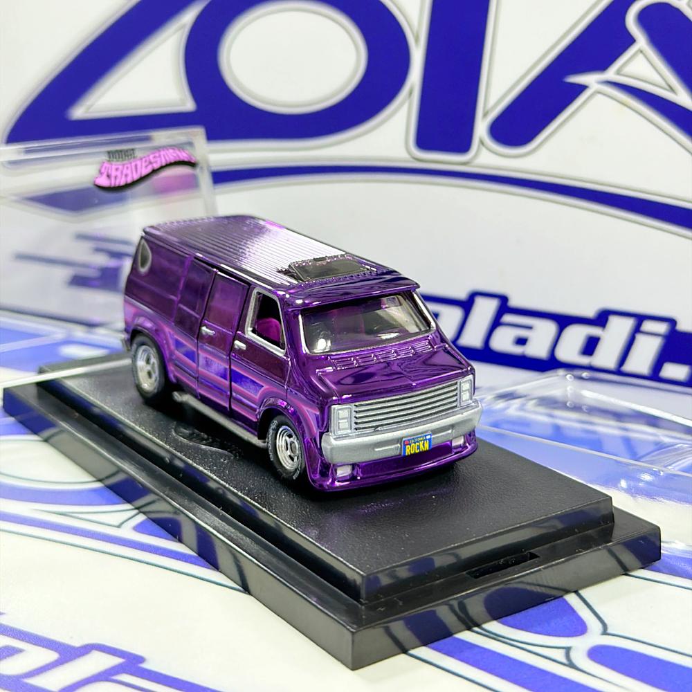 HGK78 DODGE TRADESMAN RLC