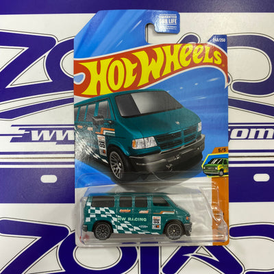 HYY22 DODGE VAN
