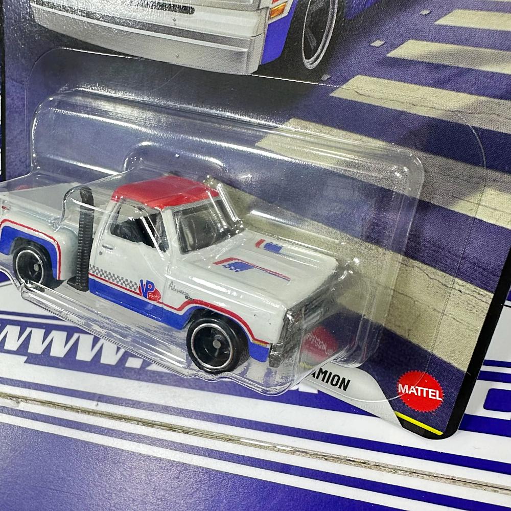 JHW27 DODGE LIL RED EXPRESS TRUCK
