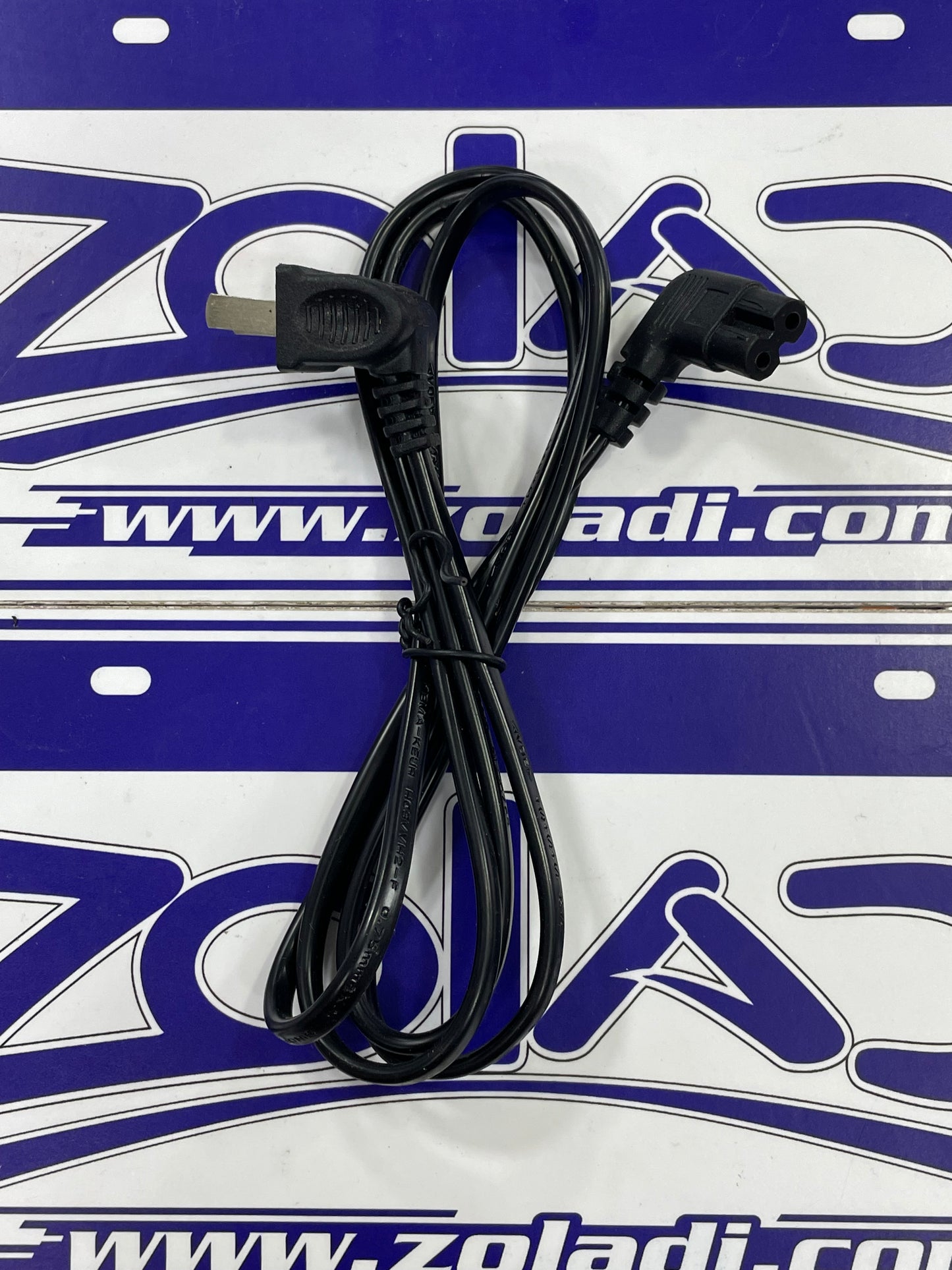 ADAPTADOR DE PODER TIPO 8