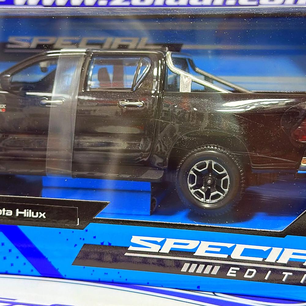 32920 1/24 TOYOTA HILUX