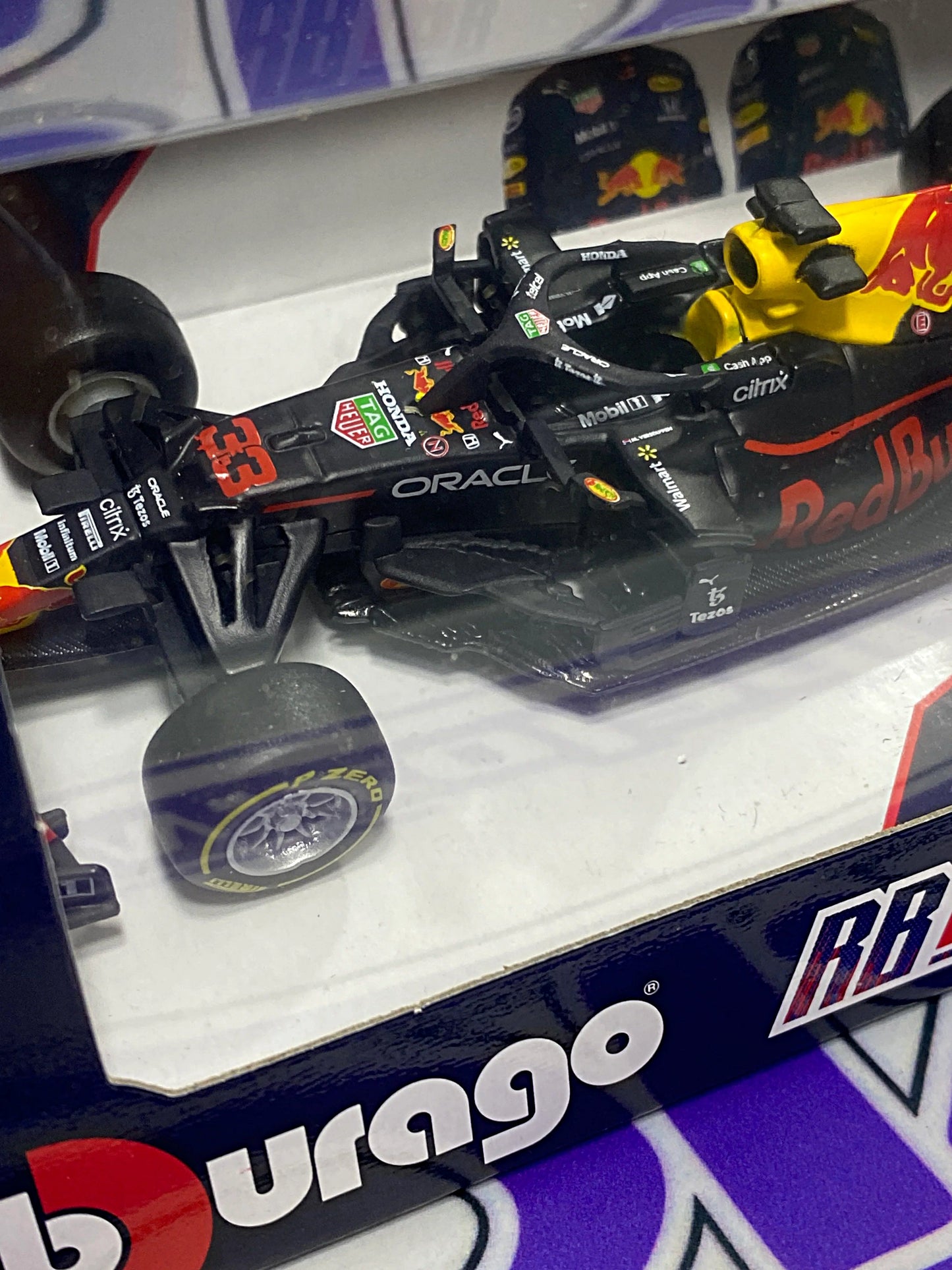38055 RB16B MAX VERSTAPPEN #33 REDBULL (SIN ACRILICO NI CASCO)