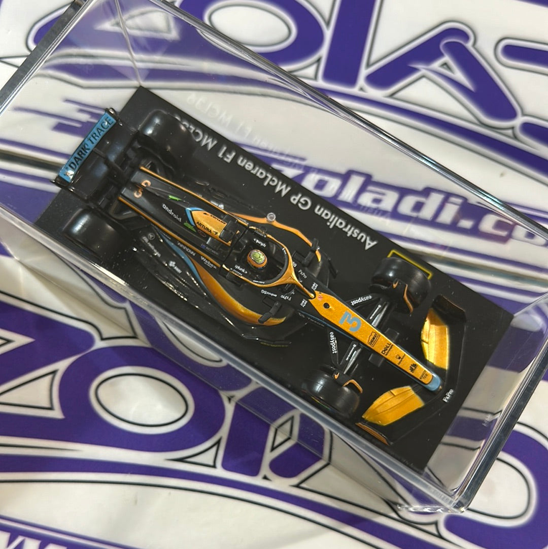 MCL36 Daniel Ricciardo #3 (CON ACRILICO/CON CASCO) 2022