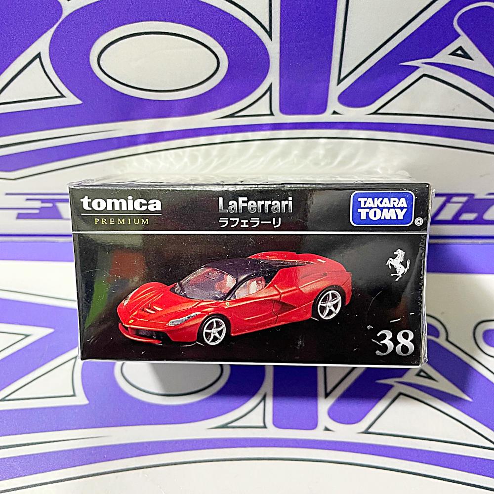 38 TOMICA  LA FERRARI PREMIUM