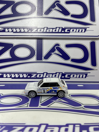 SU LANCIA DELTA INTÉGRALE