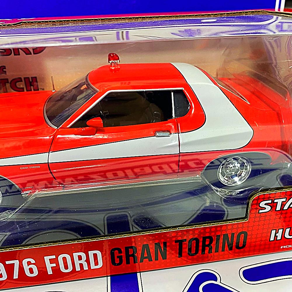 84042 1/24 1976 FORD GRAN TORINO