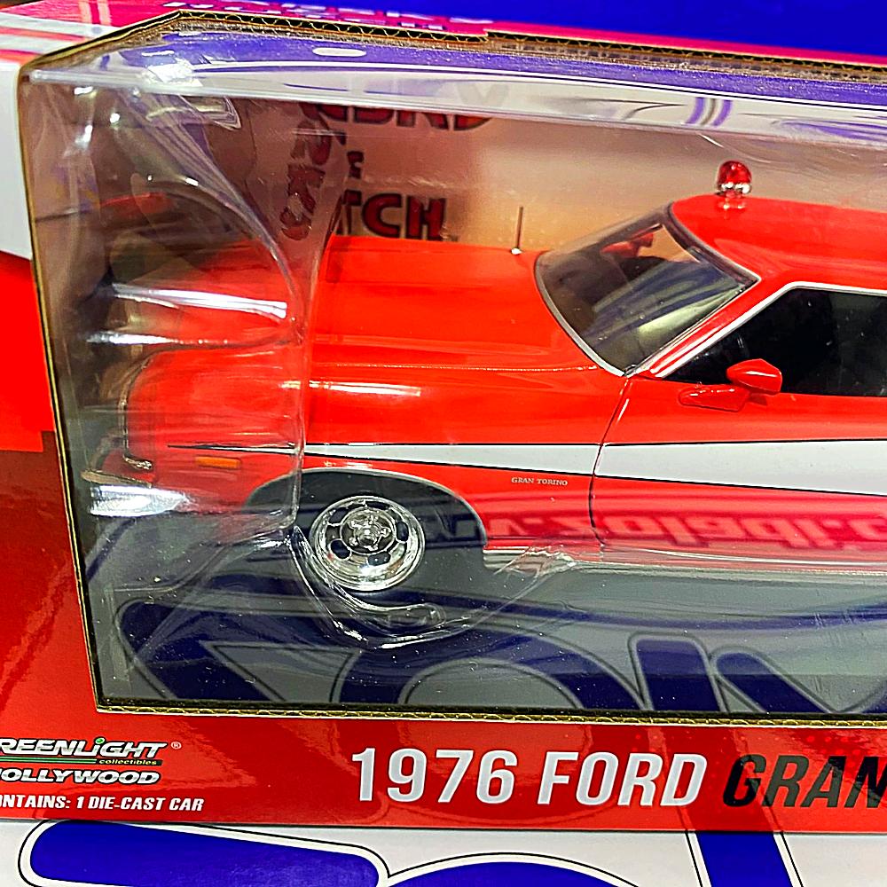 84042 1/24 1976 FORD GRAN TORINO