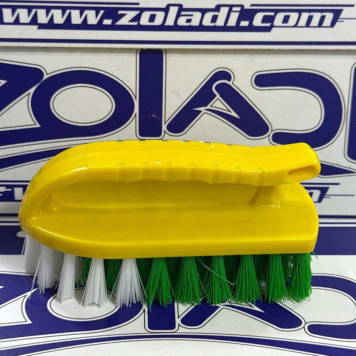 ESCOBILLA CON ASA PARA LAVAR