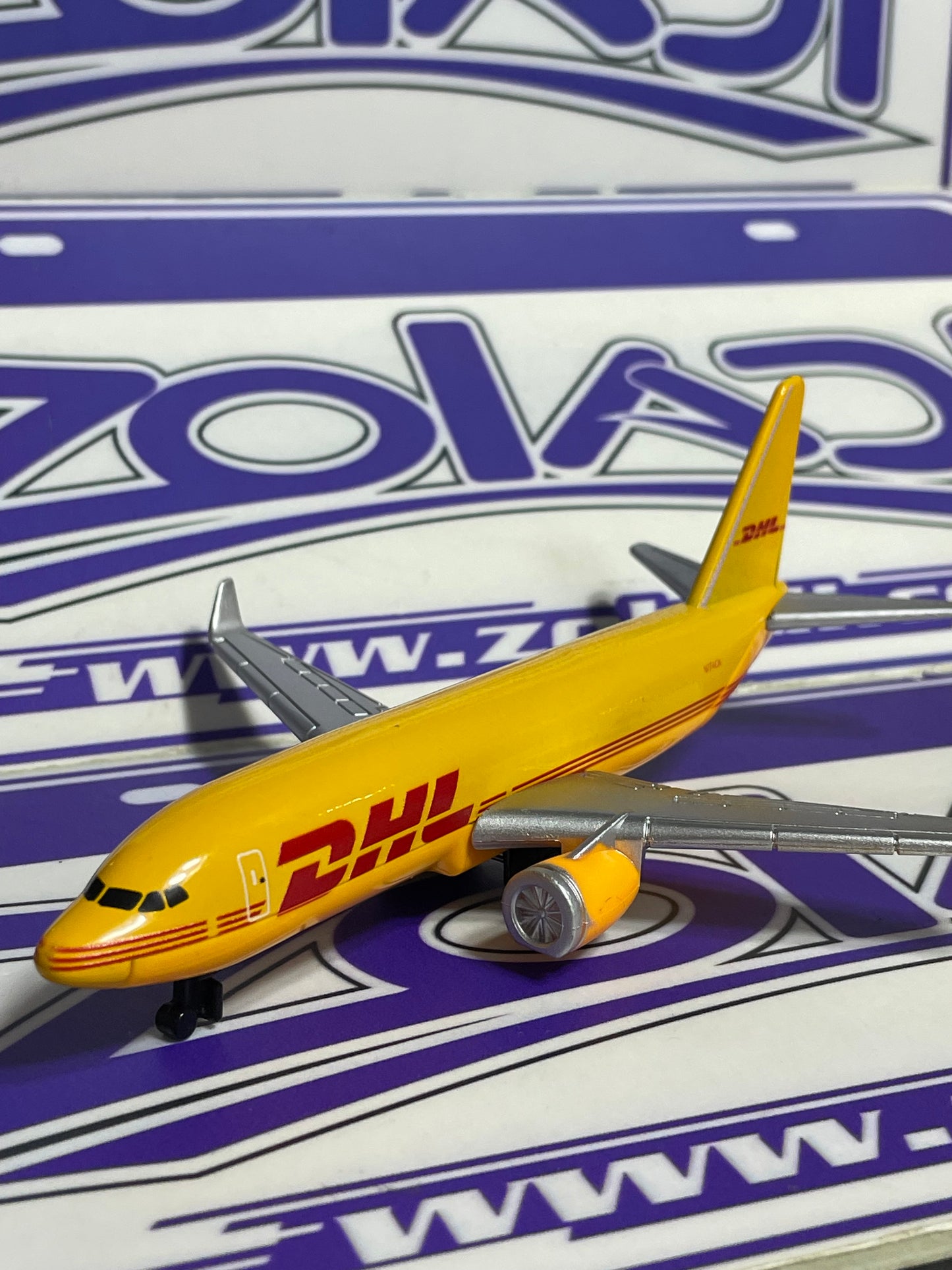 AVIÓN DHL