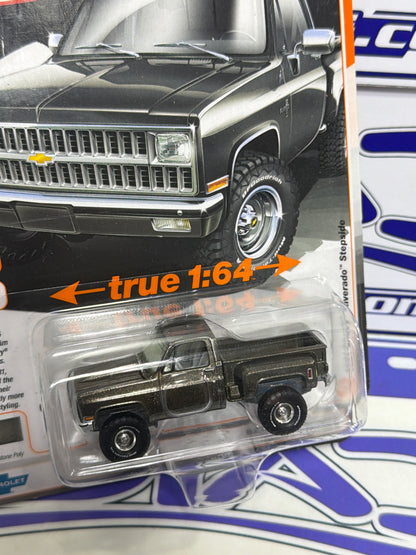 AW64452 CHEVY SILVERADO STEPSIDE