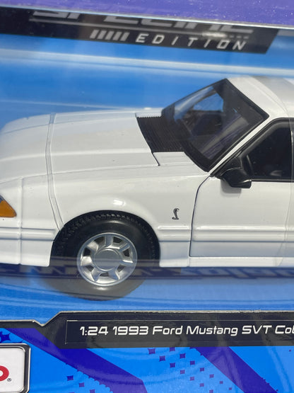 32906 1/24 1993 FORD MUSTANG SVT COBRA