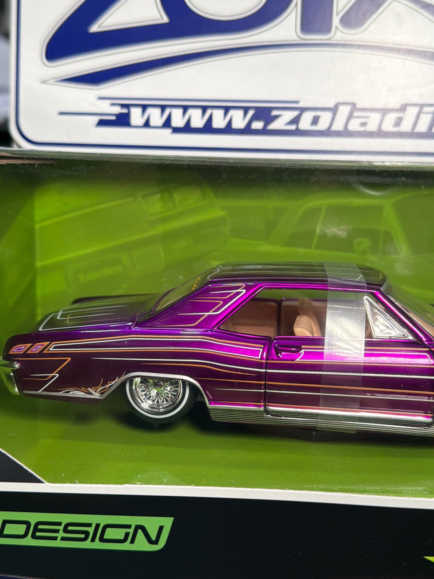 32551 BUICK RIVIERA 1/24 MAISTO