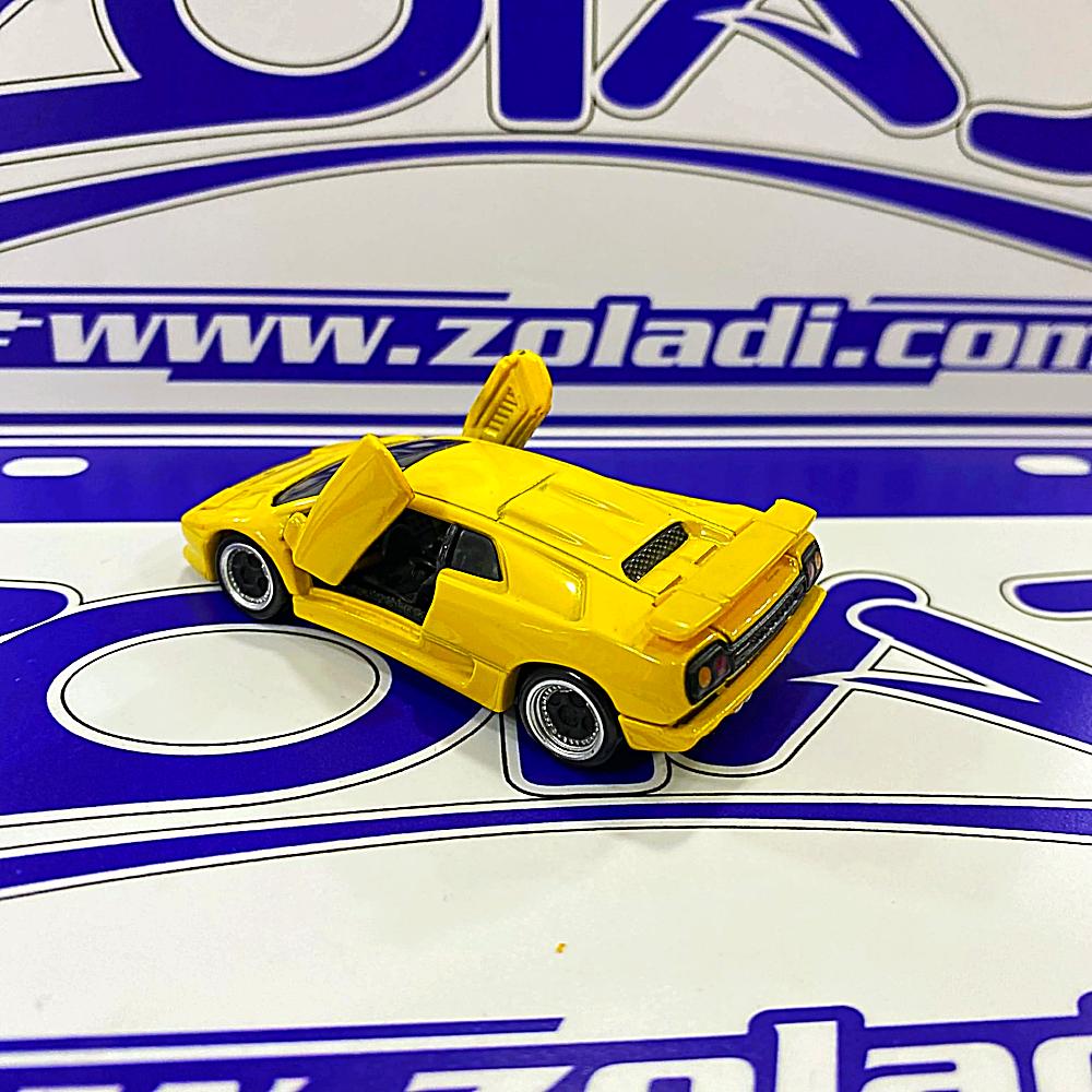 SU TOMICA LAMBORGHINI DIABLO SV