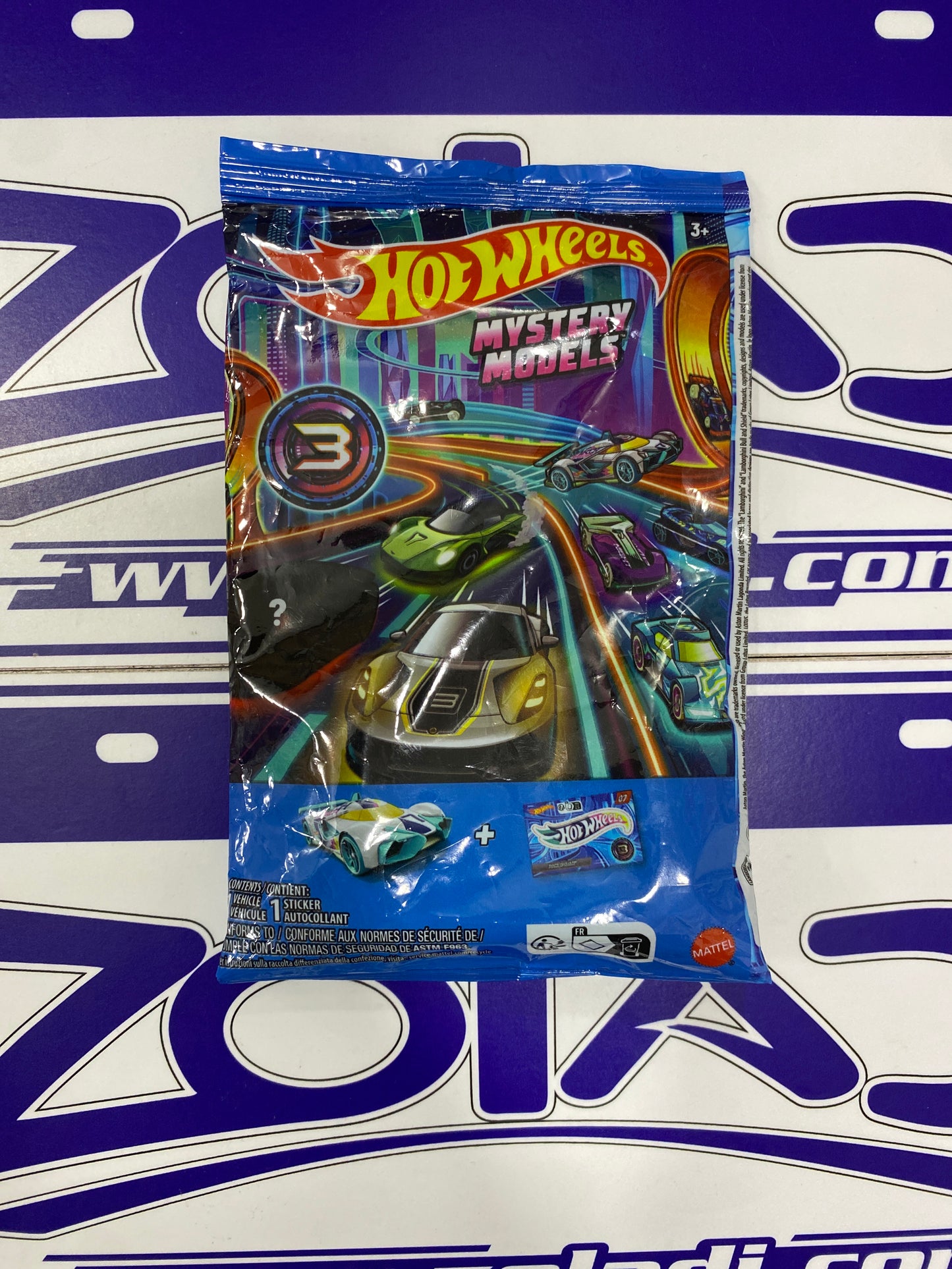 MYSTERY MODELS Y8127