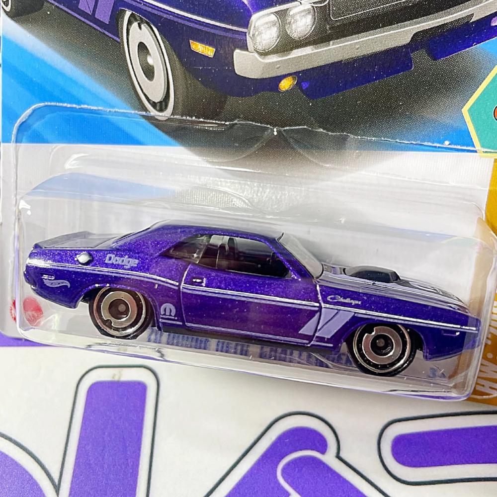 HYY96 70 DODGE HEMI CHALLENGER