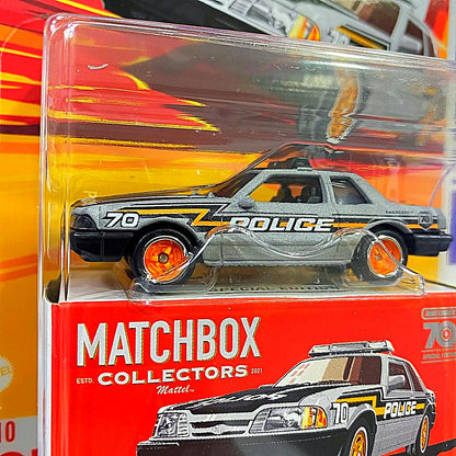 HLJ68 1993 FORD MUSTANG LX SSP