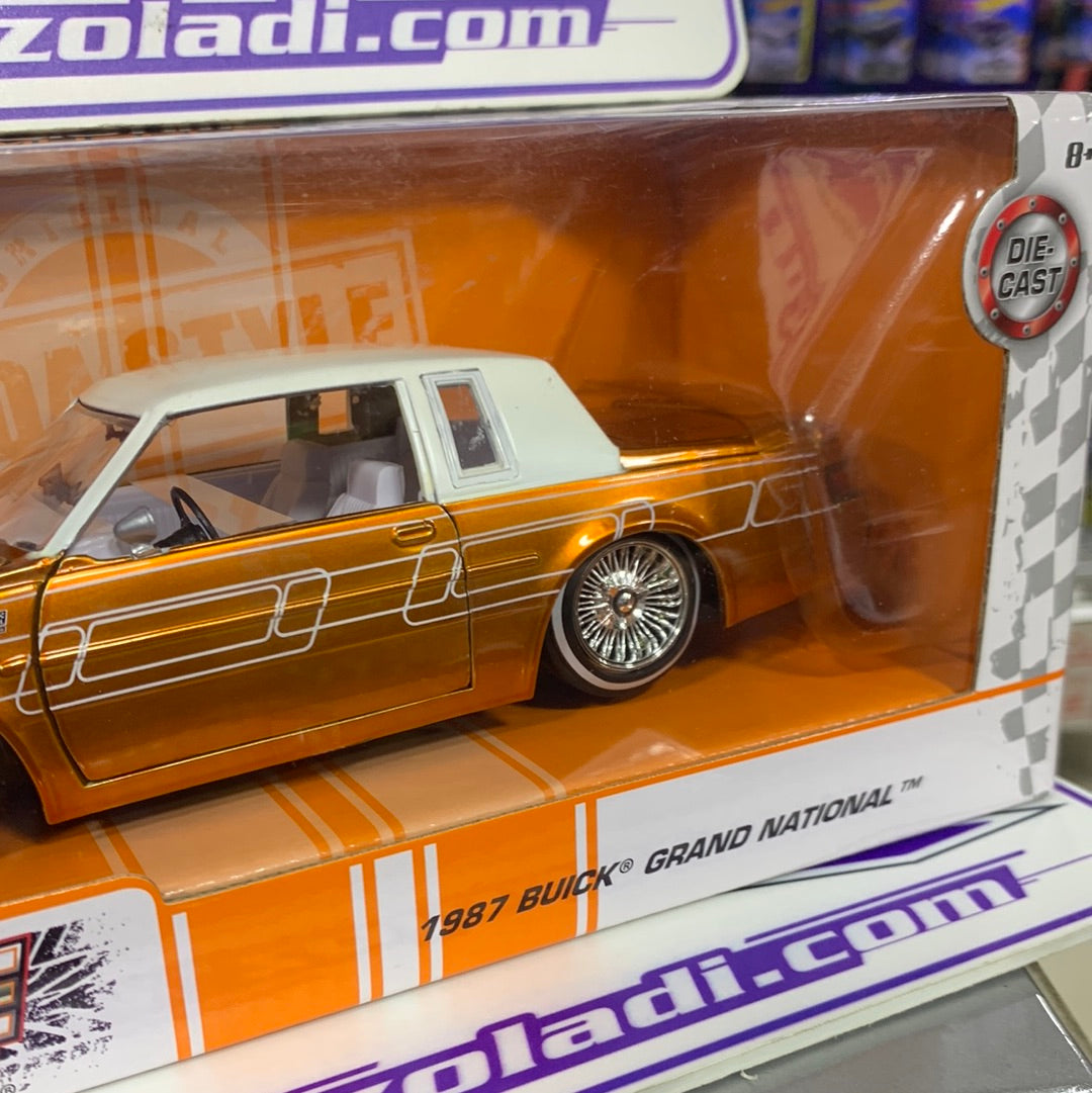 35215 BUICK GRAND NATIONAL 1/24
