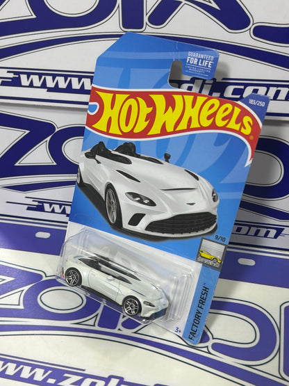 HCT94 ASTON MARTIN V12 SPEEDSTER