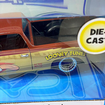 35130  1/24 TASMANIAN DEVIL & 1967 CHEVROLET EL CAMINO