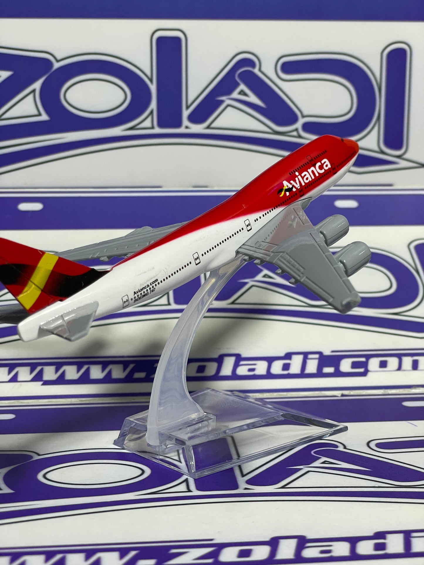 AVIÓN AVIANCA