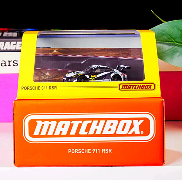 HJW63 PORSCHE 911 RSR