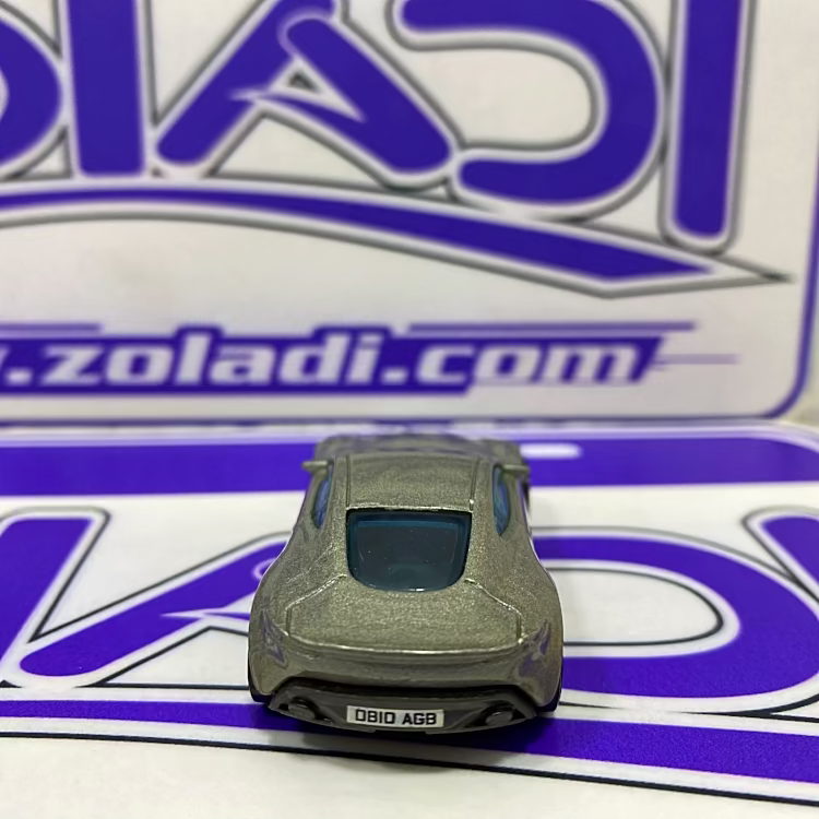 SU ASTON MARTIN DB10