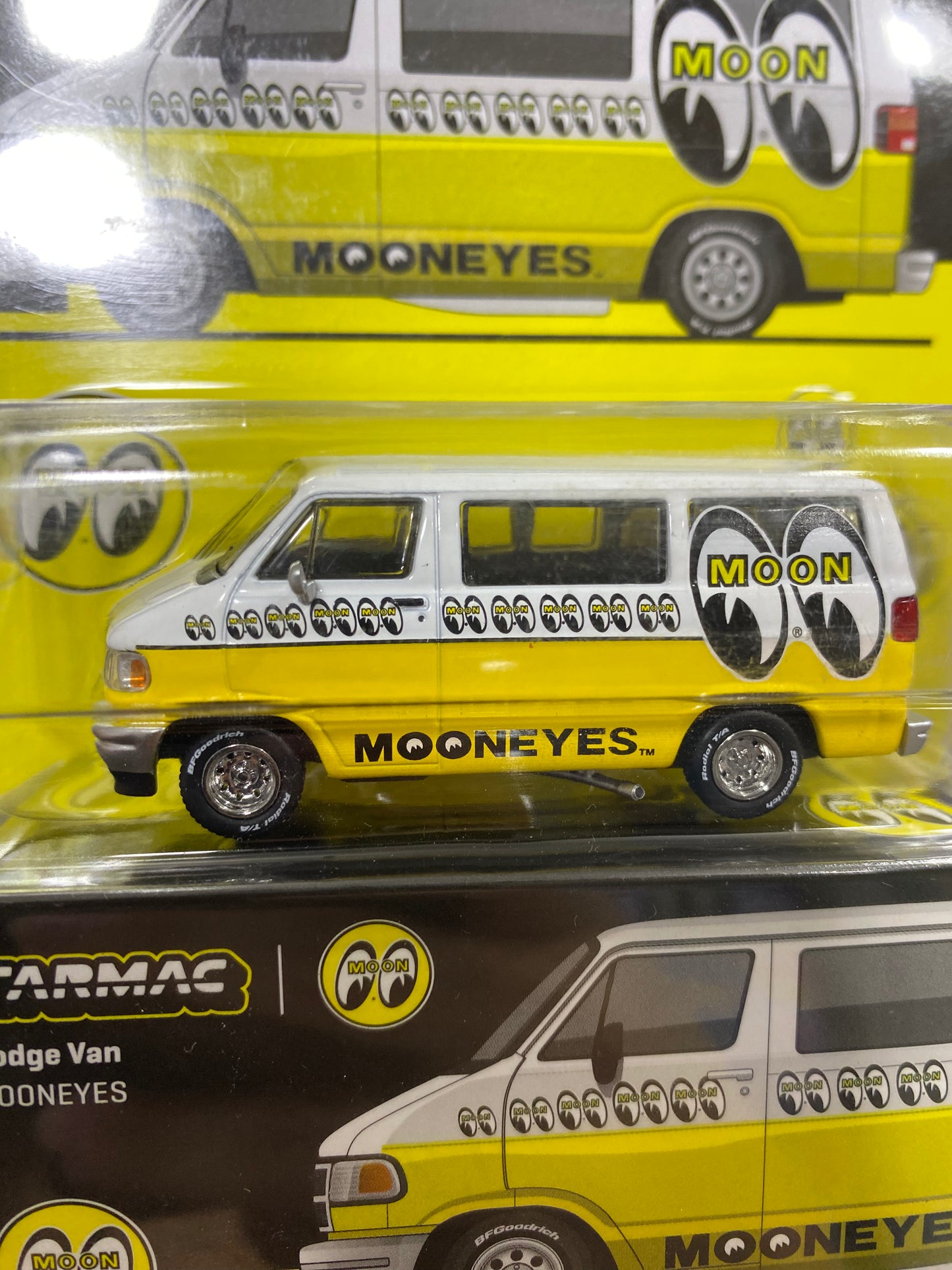 TARMAC DODGE VAN MOONEYES
